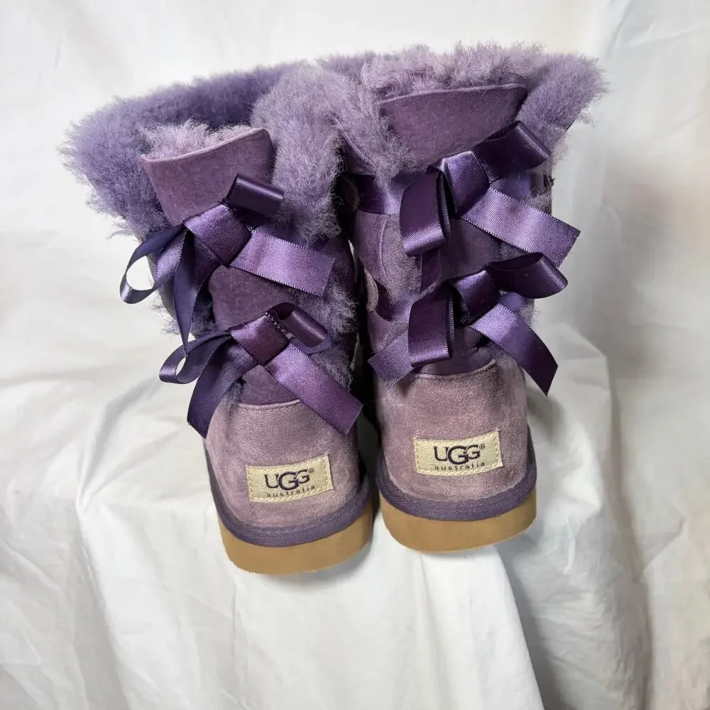 UGG Womens Bailey bow Purple short boots.  Size 6. 2 bows. Rare color Nightshade